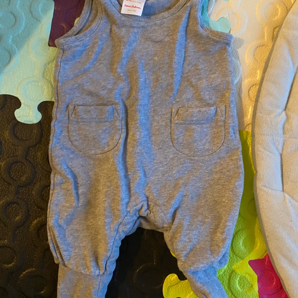 Hanna Andersson Light Gray Baby Outfit